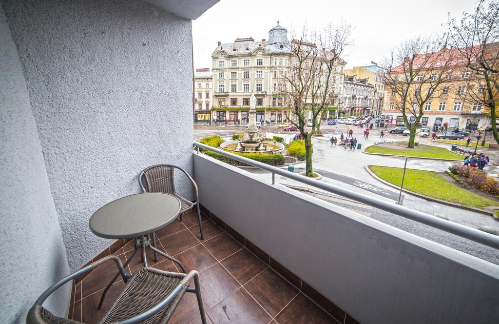 Apartments On Svobody Avenue- The Center Of Львов Экстерьер фото